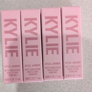 Kylie Matte Liquid Lipstick 808